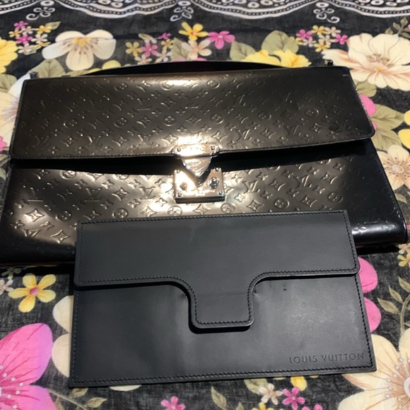 Louis Vuitton Monogramed Leather Case - Picture 14 of 16